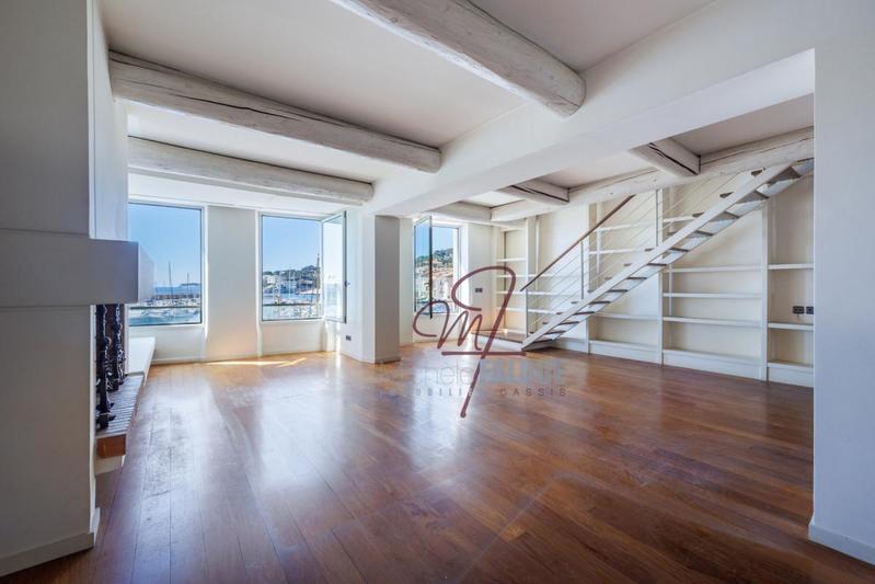 Penthouse - 218 m² - 5 pièces
