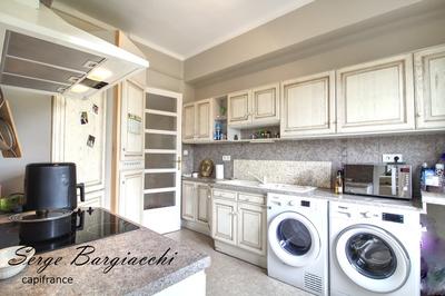 Appartement - 134 m² - 6 pièces