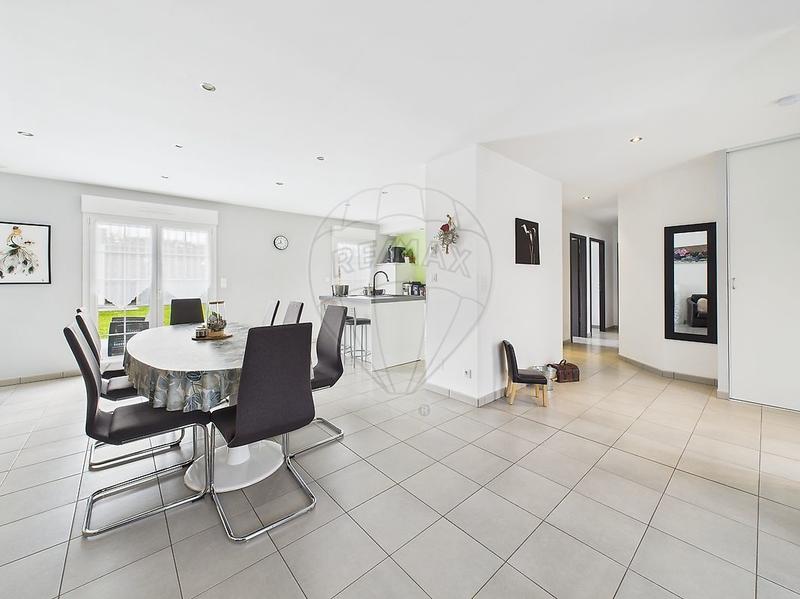 Maison - 103 m² - 5 pièces