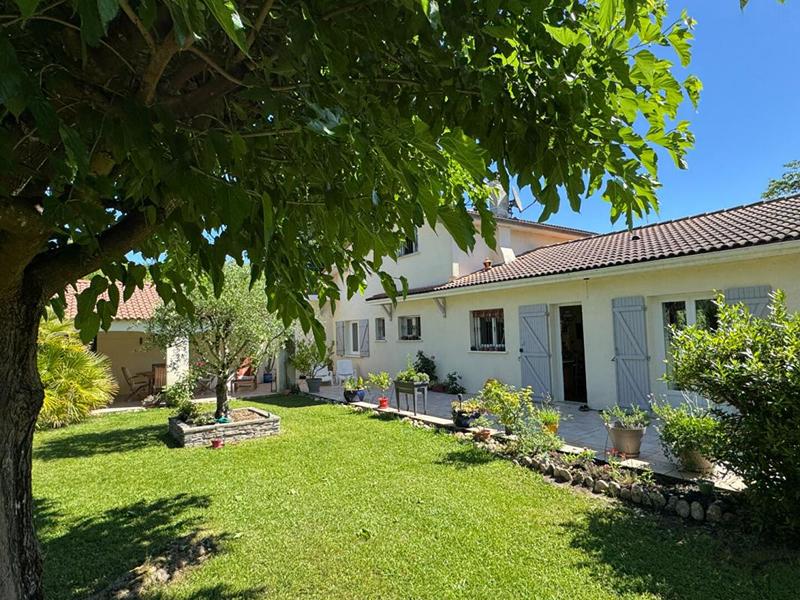 Maison - 151 m² - 5 pièces