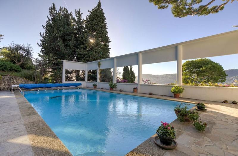 Villa - 594 m² - 11 pièces