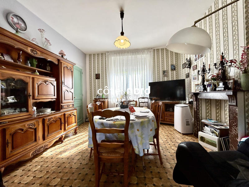 Maison - 200 m² - 9 pièces