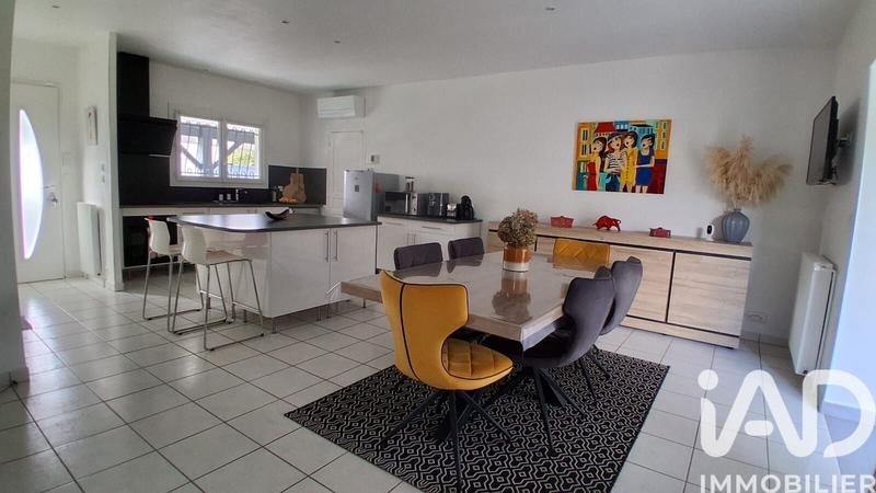 Maison - 98 m² - 5 pièces