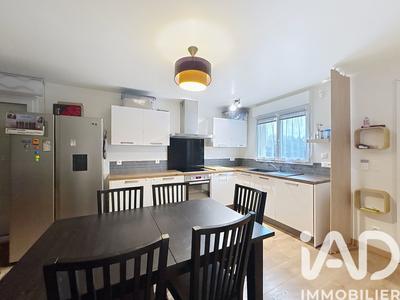 Maison - 81 m² - 4 pièces