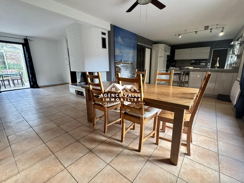 Maison traditionnelle - 148 m² - 7 pièces