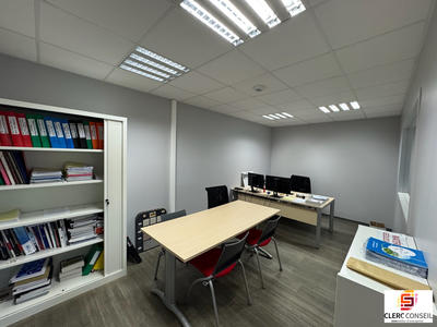 Local d'activités - 357 m²