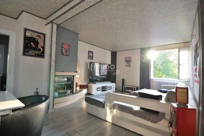 Maison - 195 m² - 6 pièces