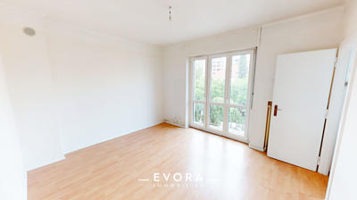Appartement - 137 m² - 5 pièces