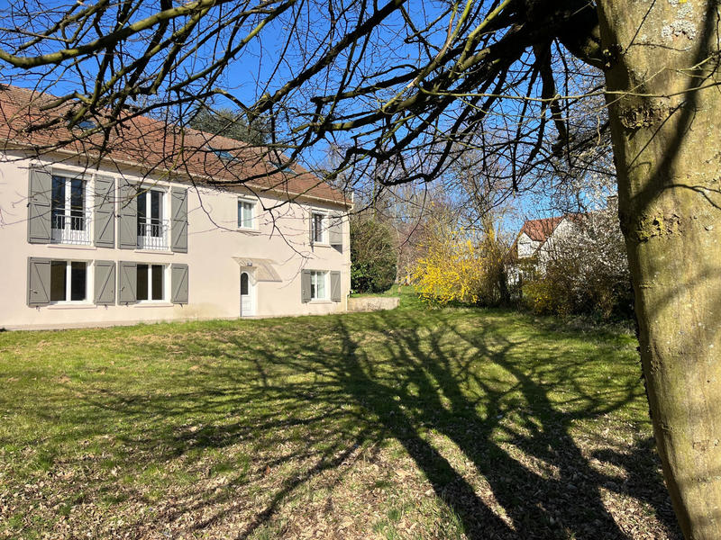 Maison - 185 m² - 8 pièces