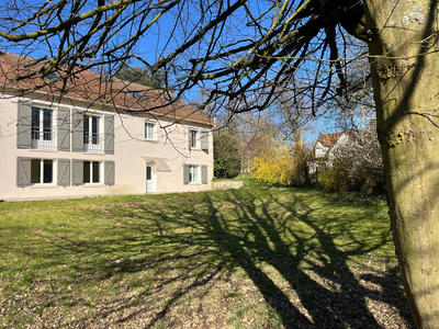 Maison - 185 m² - 8 pièces