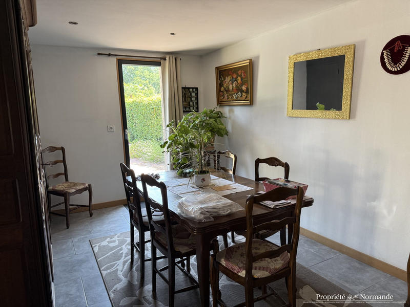 Maison - 215 m² - 8 pièces