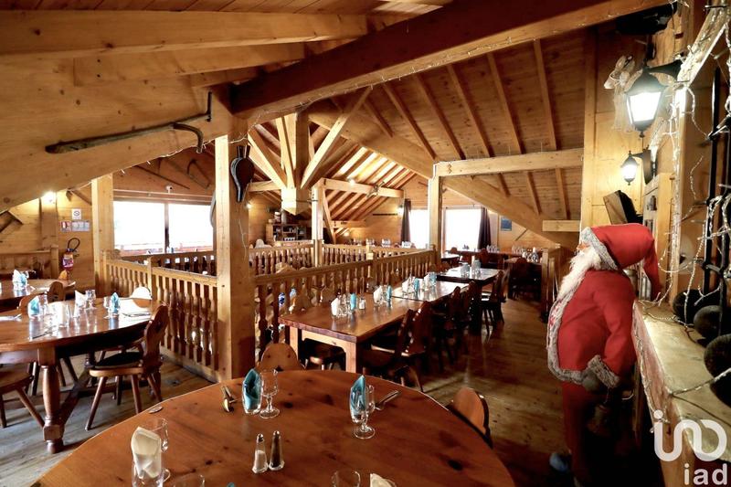 Local commercial - 210 m²