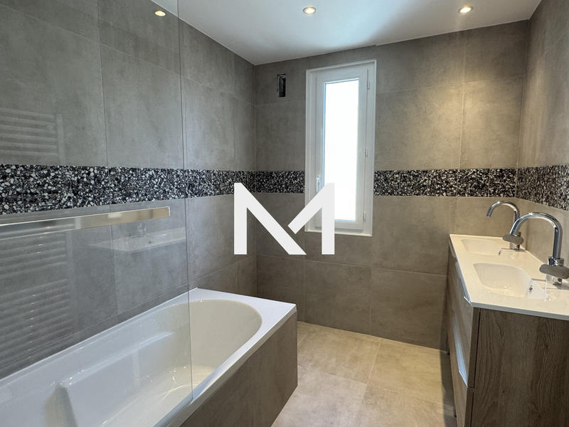 Appartement - 134 m² - 5 pièces