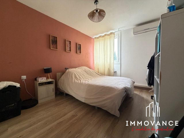 Appartement - 90 m² - 5 pièces