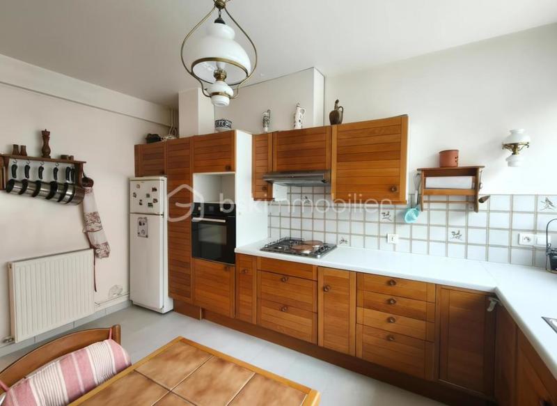 Appartement - 101 m² - 5 pièces