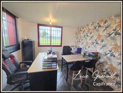 Bureau - 200 m² - 4 pièces