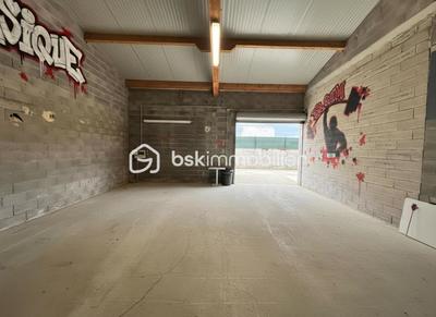 Local commercial - 280 m² - 9 pièces