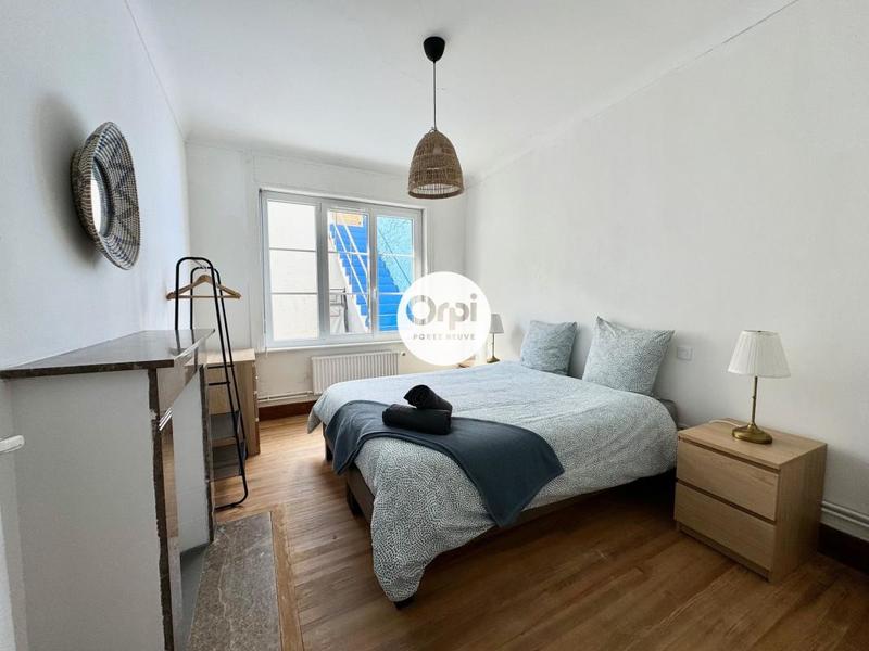 Immeuble - 211 m² - 9 pièces