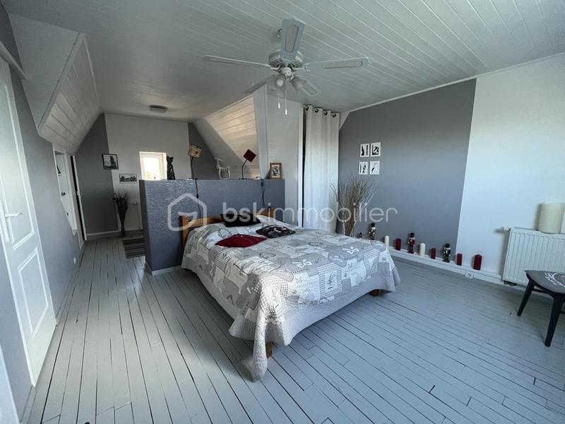 Demeure - 167 m² - 8 pièces