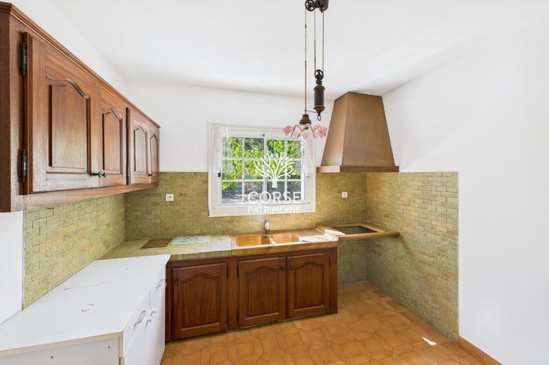 Maison traditionnelle - 250 m² - 5 pièces