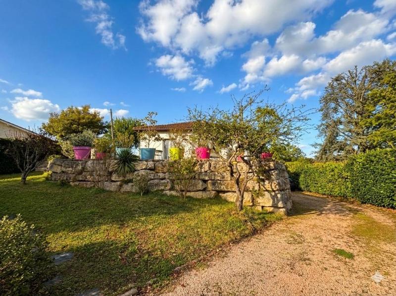 Maison - 202 m² - 7 pièces