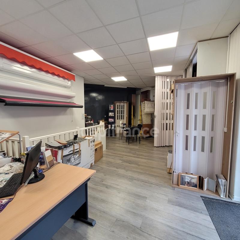 Fonds de commerce - Services - 64 m²