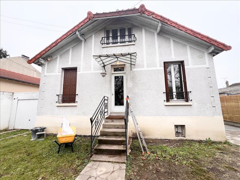 Maison - 80 m² - 4 pièces