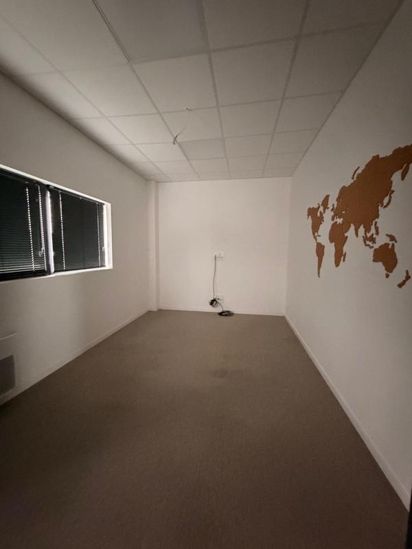 Local commercial - 451 m² - 8 pièces