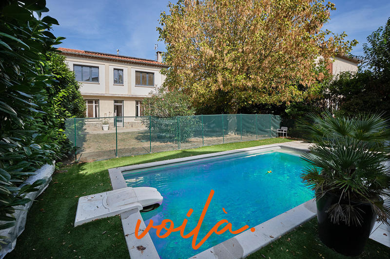 Maison - 219 m² - 7 pièces