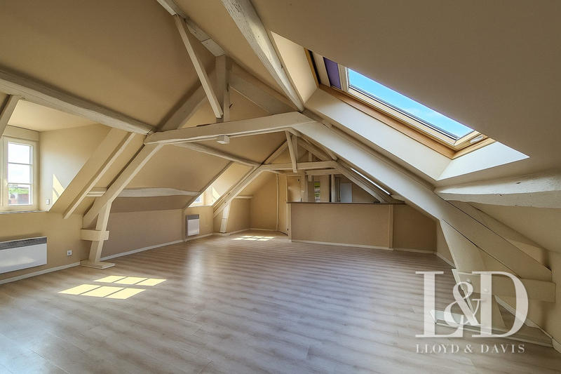 Appartement - 85 m² - 3 pièces