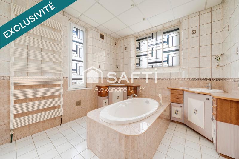 Maison de maîtres - 250 m² - 8 pièces