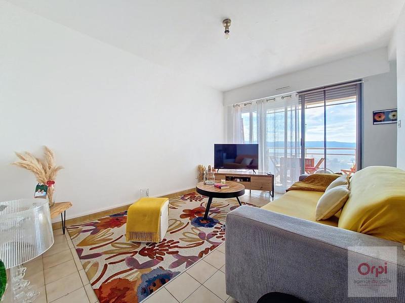 Studio - 27 m² - 1 pièce