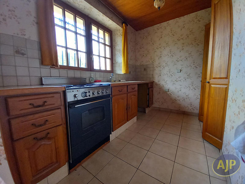 Maison - 192 m² - 6 pièces