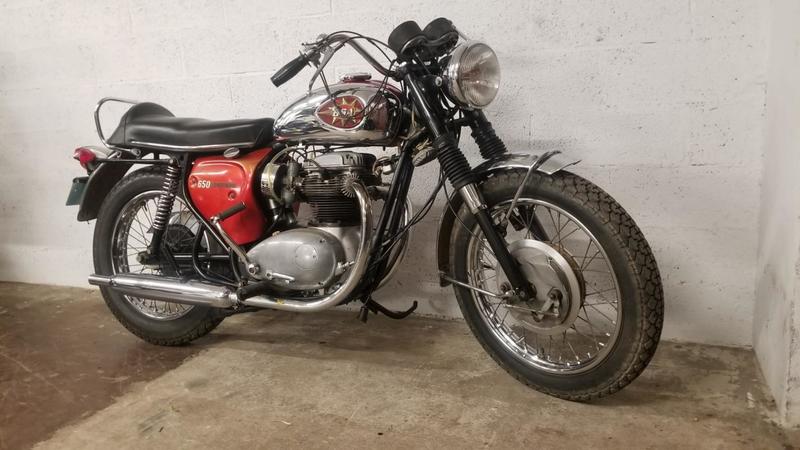 Bsa Lightning 650 bsa rouge 0650 539