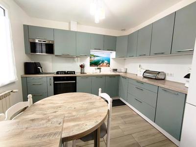 Maison - 87 m² - 4 pièces