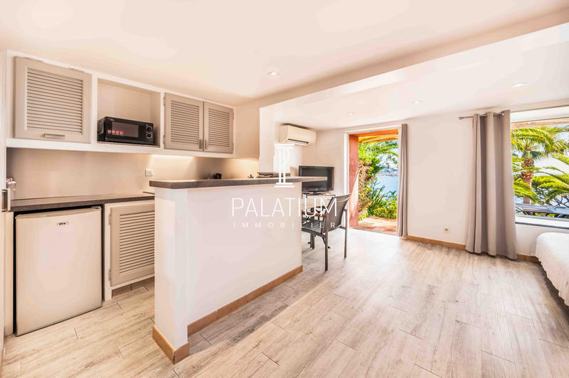 Villa - 289 m² - 10 pièces