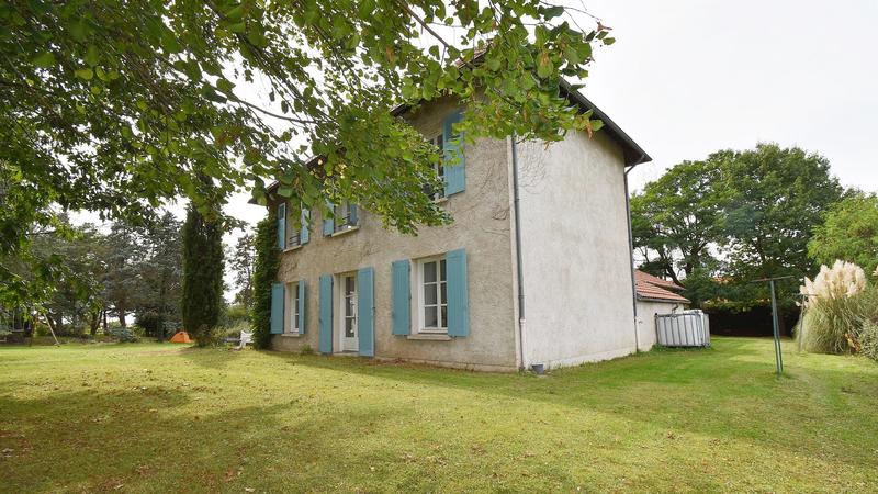 Maison - 219 m² - 6 pièces