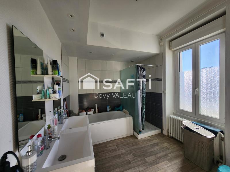 Maison de ville - 200 m² - 9 pièces