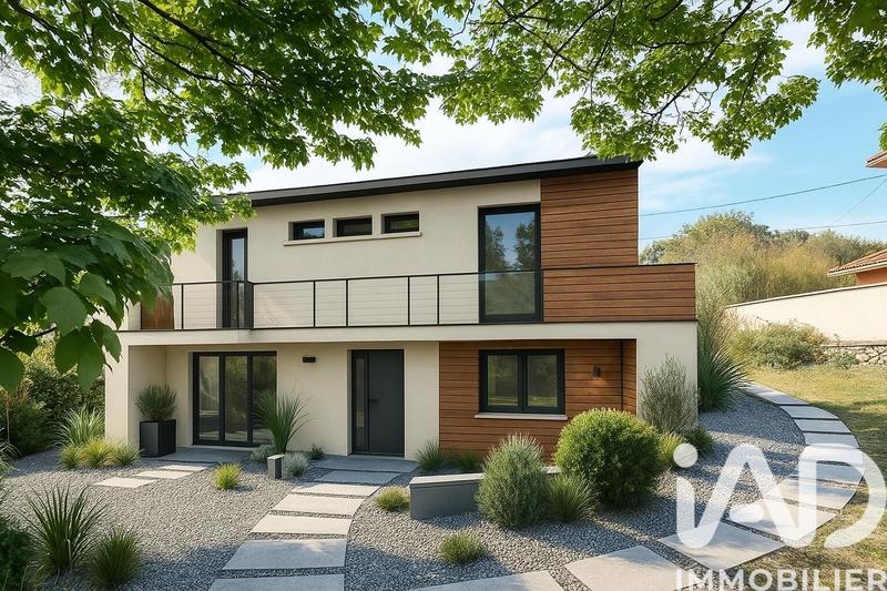 Maison - 140 m² - 6 pièces