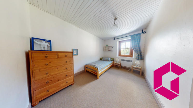 Maison - 270 m² - 8 pièces