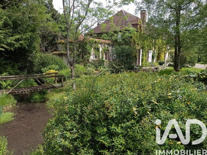 Maison - 320 m² - 9 pièces