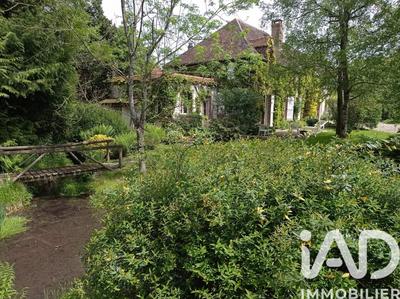 Maison - 320 m² - 9 pièces