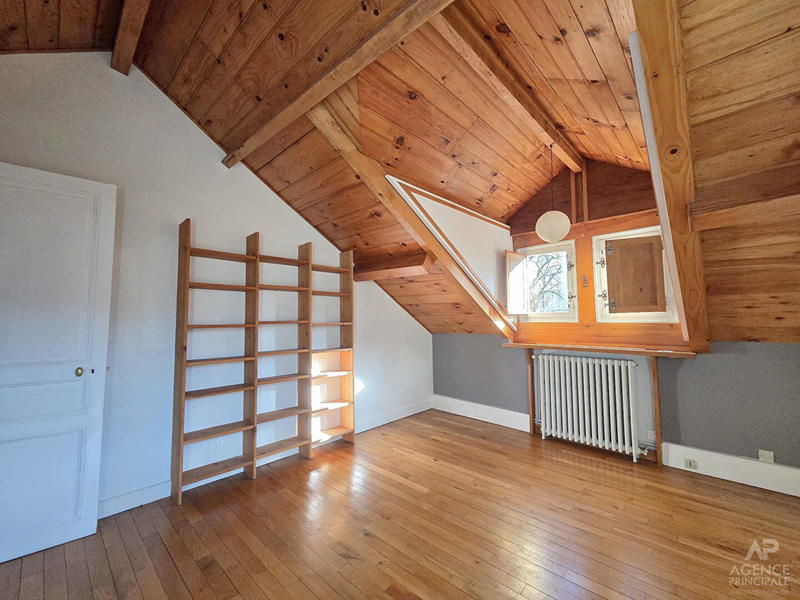 Maison - 165 m² - 6 pièces