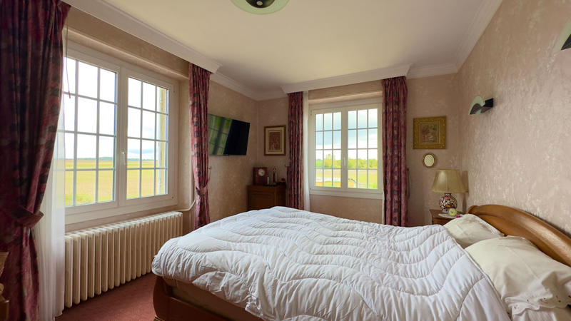 Maison - 200 m² - 6 pièces