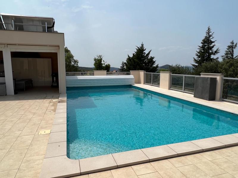 Maison - 163 m² - 5 pièces