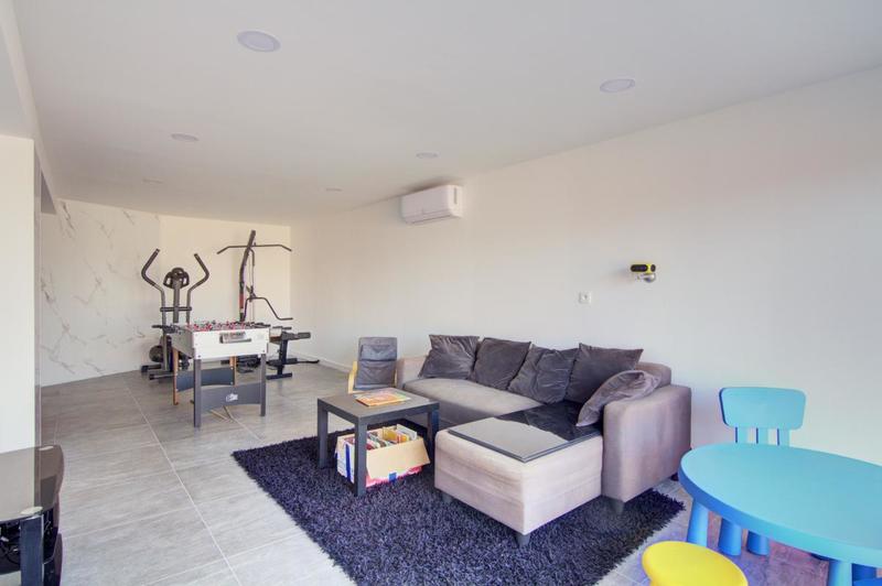 Maison - 143 m² - 5 pièces