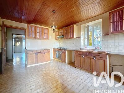 Maison - 98 m² - 5 pièces