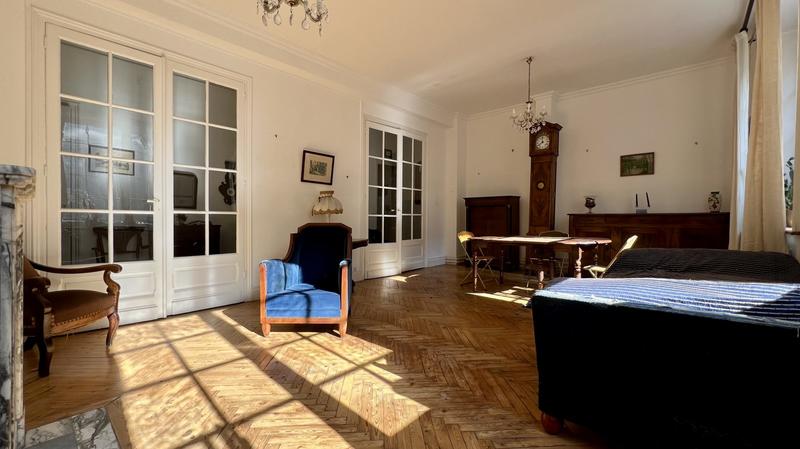 Appartement - 86 m² - 2 pièces