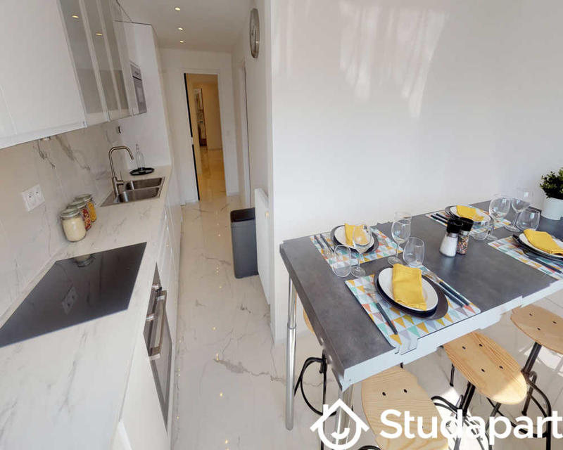 Chambre - 55 m² - 1 pièce