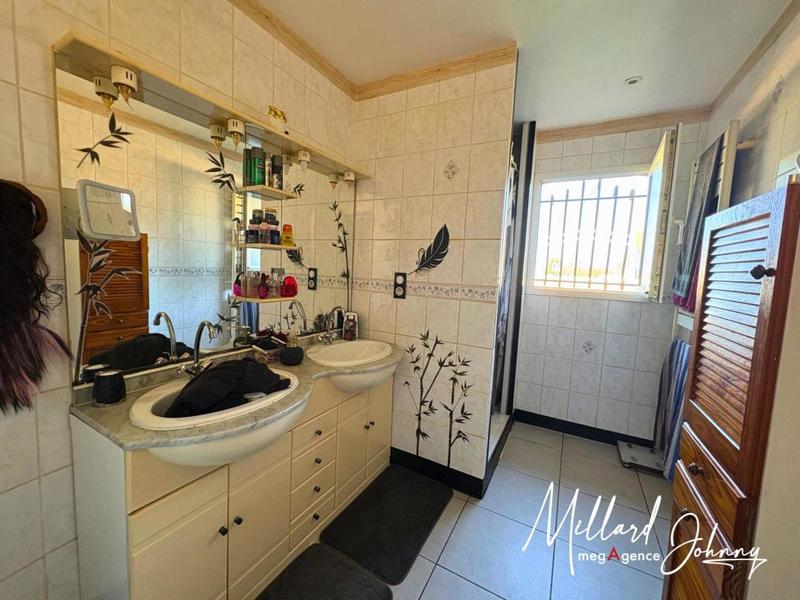 Maison - 96 m² - 5 pièces